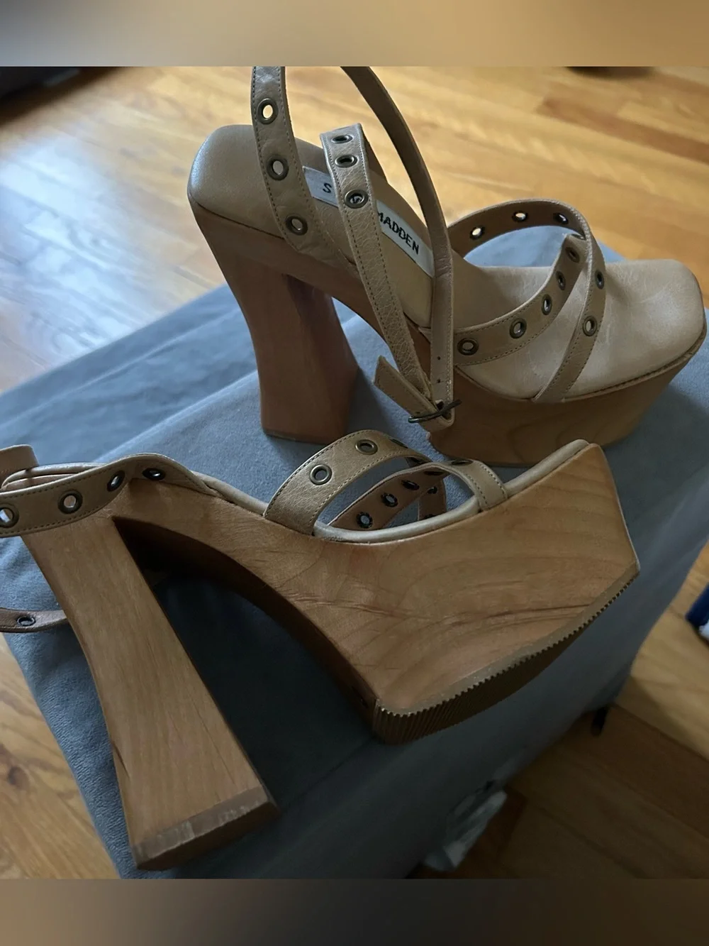 Steve Madden steve madden